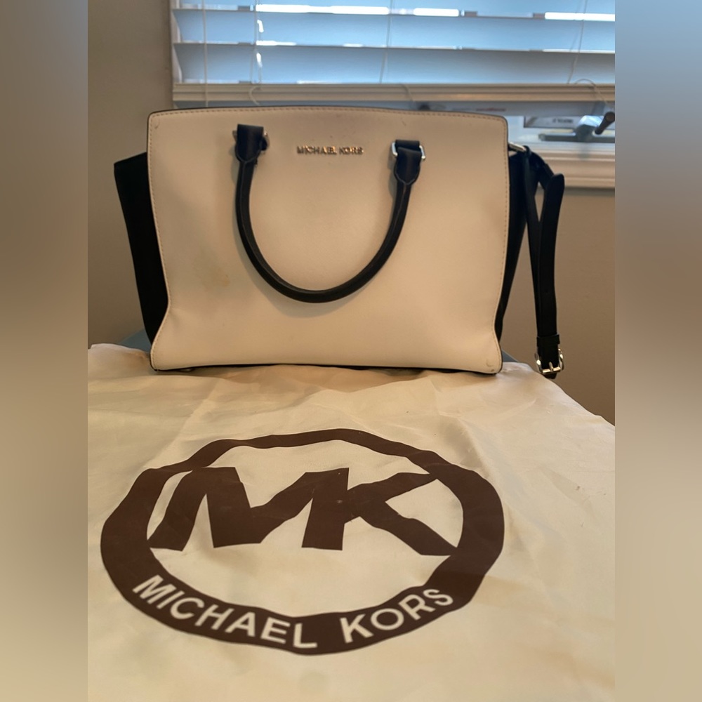 Michael Kors JetSet Bag